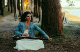 Yin Yoga Chamanique & Cercle de Chants-Médecine du Monde / Shamanic Yin Yoga & Medicine Song Circle avec Puja Prema